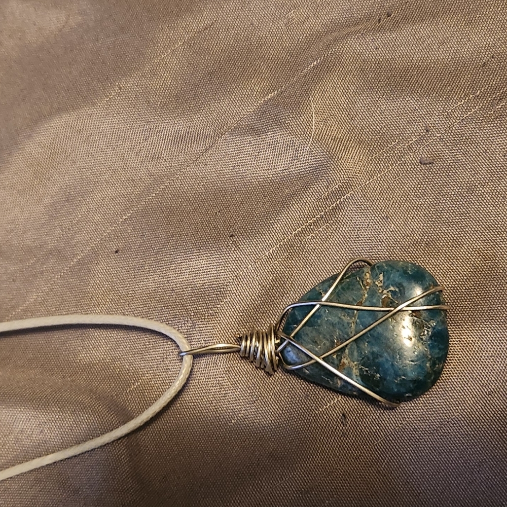 Handmade wire wrap blue appetite stone necklace